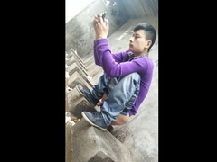 คลิปซ่อนกล้องจิ๋วแอบถ่ายควยหนุ่มจีนนั่งขี้ในส้วมห้องน้ำจีนเห็นขี้ด้วยอ้วกแทบพุ่ง